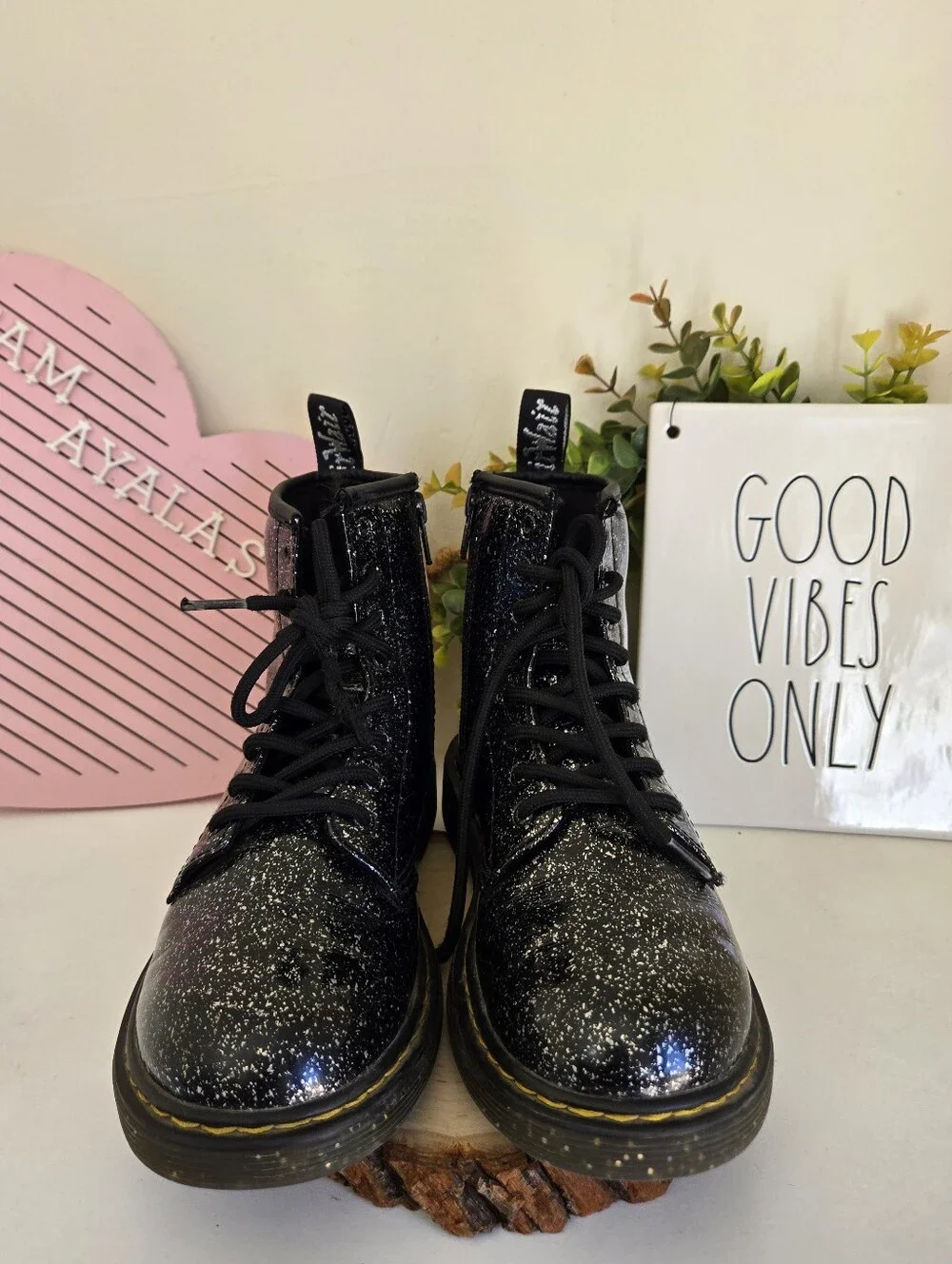 Dr Martens 1460 J Lila Cosmic Glitter Boots Girls Size 3 US Black Color